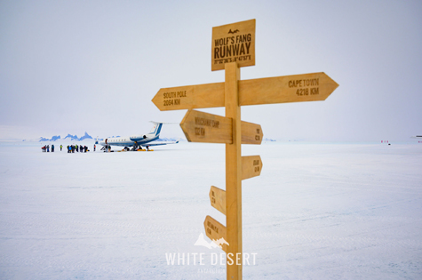 ©WhiteDesertAntarctica Wolfs Fang Runway South Pole